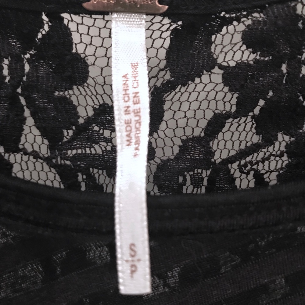 Free People Black Lace Hi-Lo Long Top Sz S EUC - Picture 4 of 6